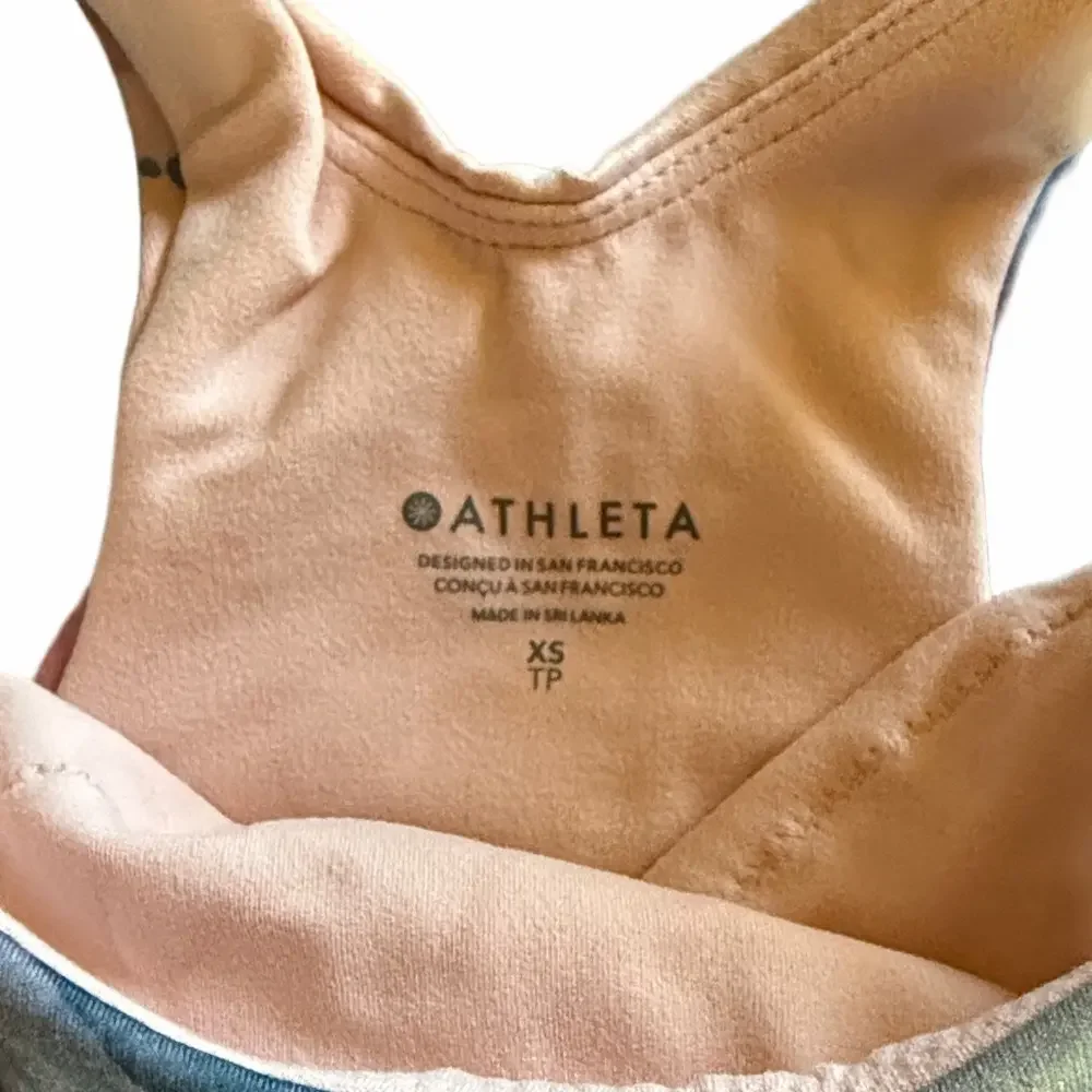 Athleta peach crop